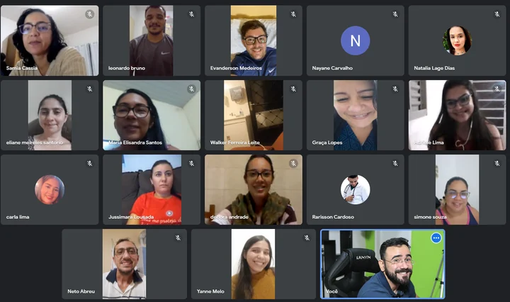 Participantes em outro encontro da comunidade 2X+